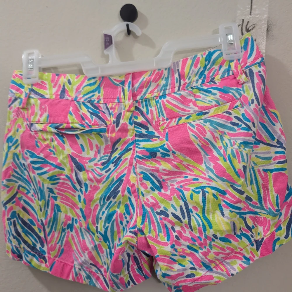 Lily Pultizer Callahan Pink and Blue Patterned Women's Shorts - Picture 4 of 8